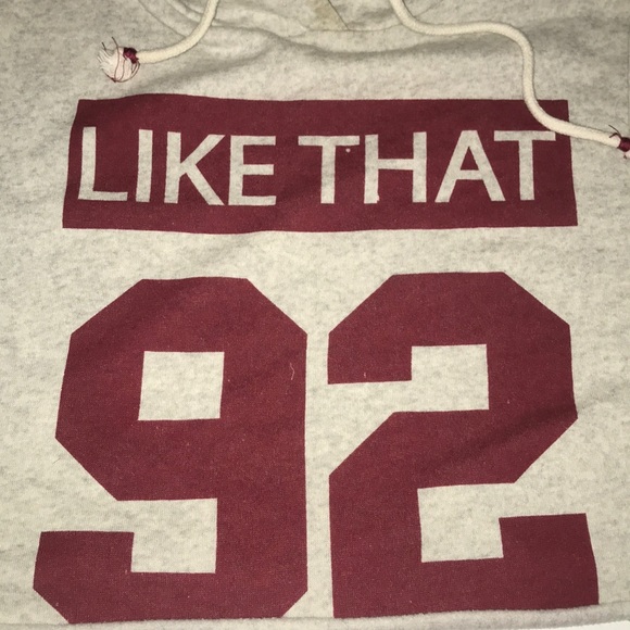 Croptop Hoodie. - Picture 2 of 3